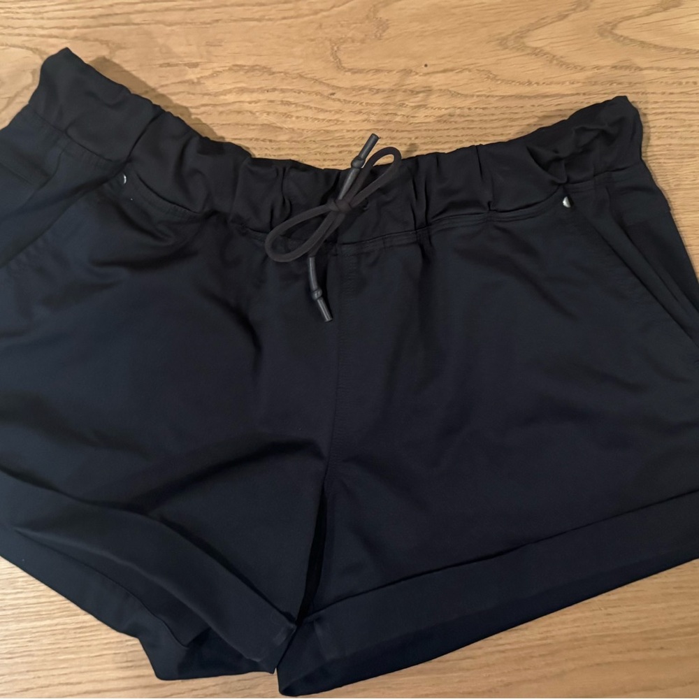 Lululemon Spring Break Away/ Play All Day Shorts